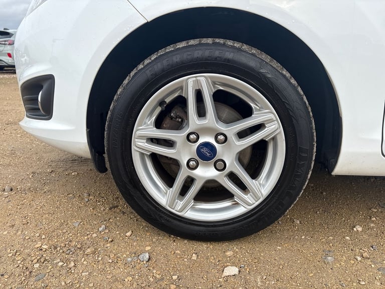 2013 Ford Fiesta 1.25 82 Zetec 5dr Hatchback PETROL Manual