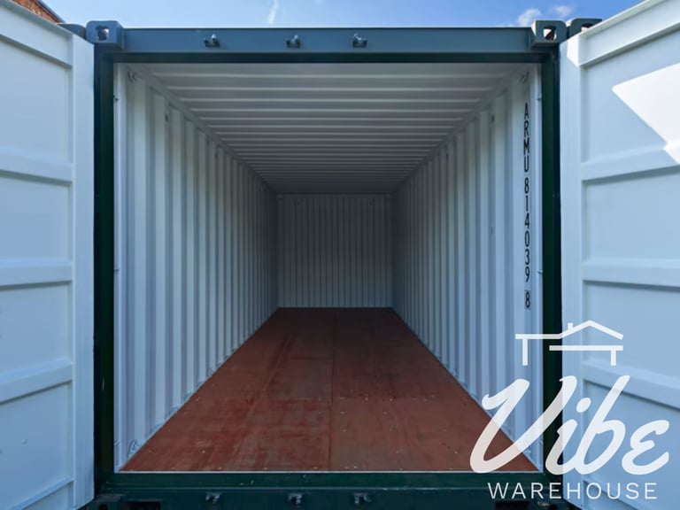 Affordable and Secure Storage Containers in Docklands – E16