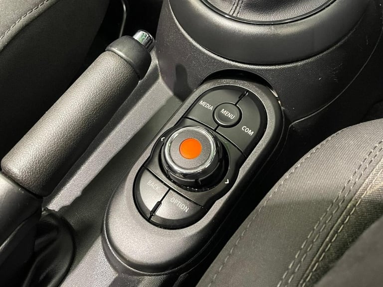 2018 MINI Convertible 1.5 Cooper II 2dr Auto CONVERTIBLE PETROL Automatic