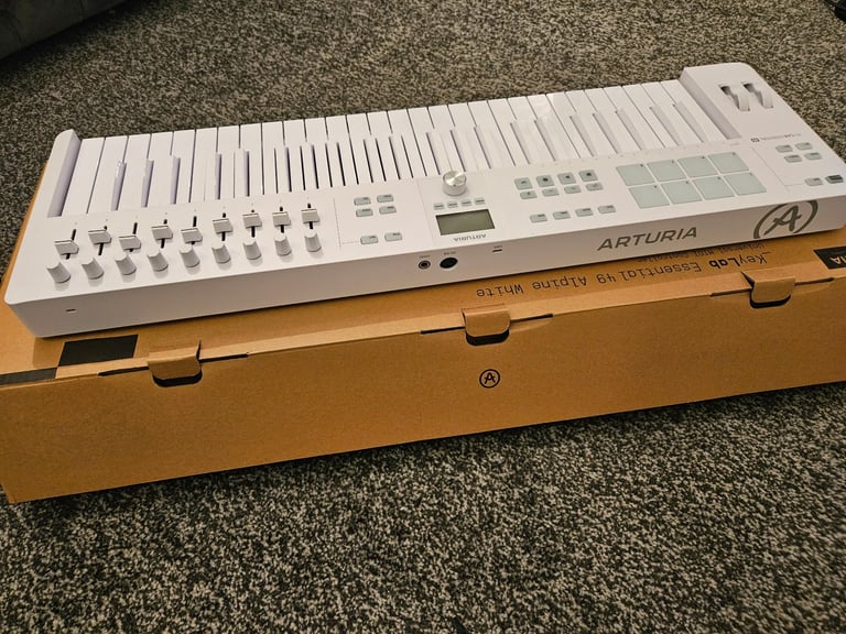 Arturia keylab 3 essential 49 alpine