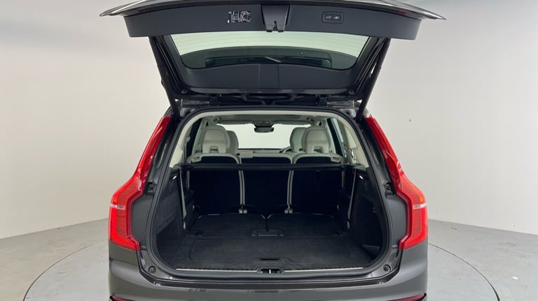 2024 Volvo XC90 Plus, B5 AWD Mild hybrid, Petrol, Dark, 7 Seats (Blond Leather, BLIS) Estate Petr...