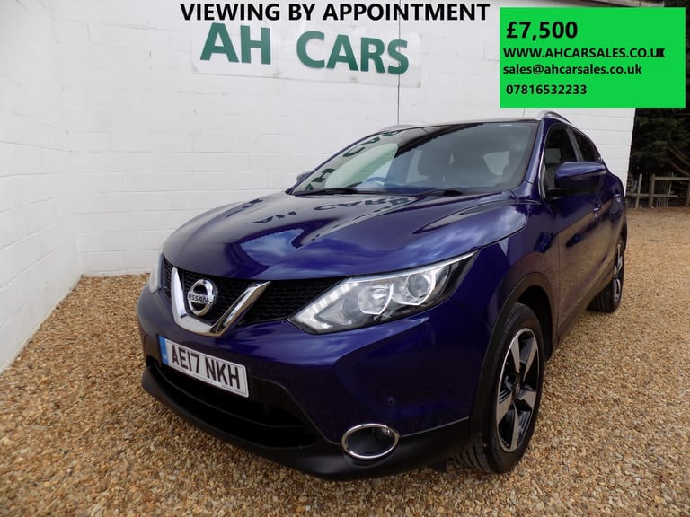 2017 Nissan Qashqai 1.2 DiG-T N-Vision 5dr HATCHBACK Petrol Manual