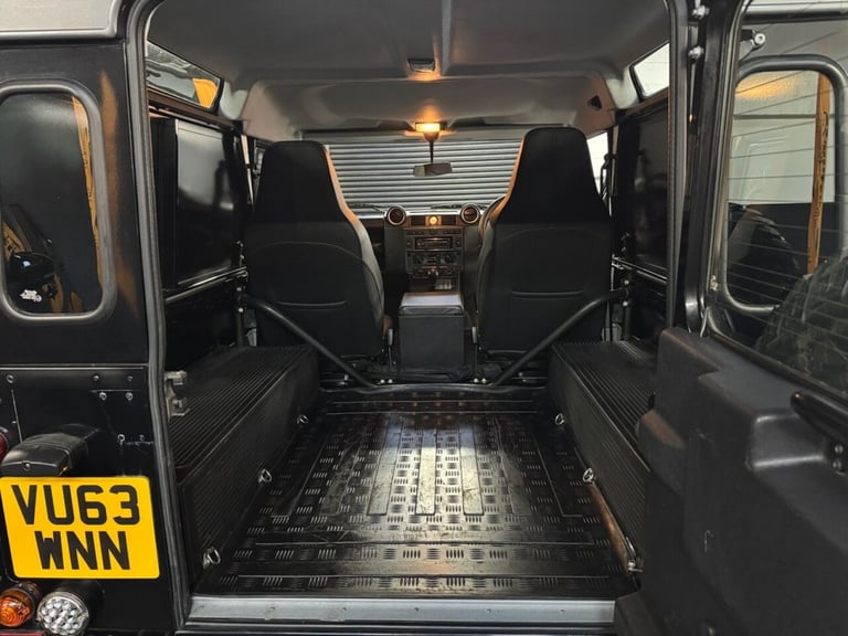 2013 63 LAND ROVER DEFENDER 90 LXV 65TH ANNIVERSARY 2.2 TDCI HARD TOP SUV 3DR DI