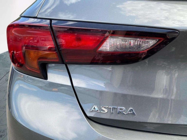 2018 Vauxhall Astra 1.4i Turbo Elite Nav Auto Euro 6 (s/s) 5dr Petrol