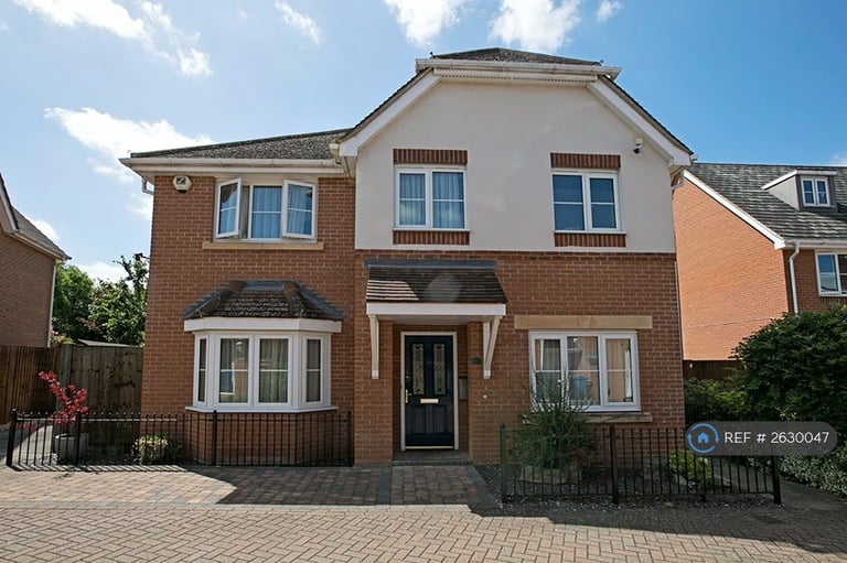 4 bedroom house in Myllers Lond, Hook, RG27 (4 bed) (#2630047)