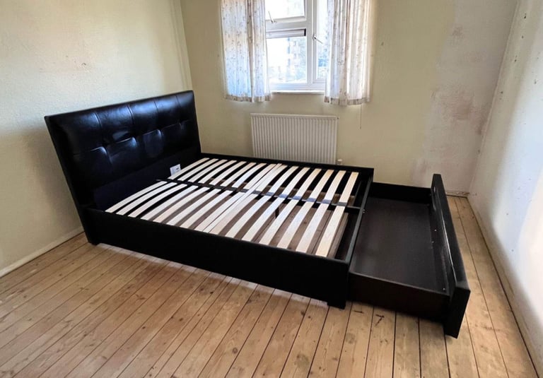 Double storage bed with mattress for £140(we can deliver)