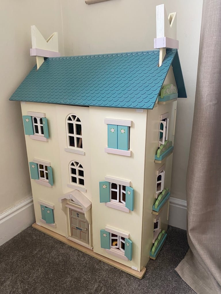 image for Le Toy Van Wooden dolls house 