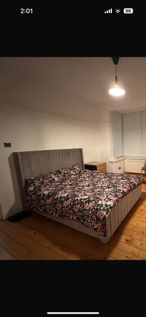 Rooms available in house