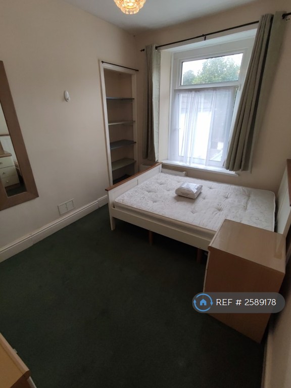 1 bedroom in Phillips Parade, Swansea, SA1 (#2589178)