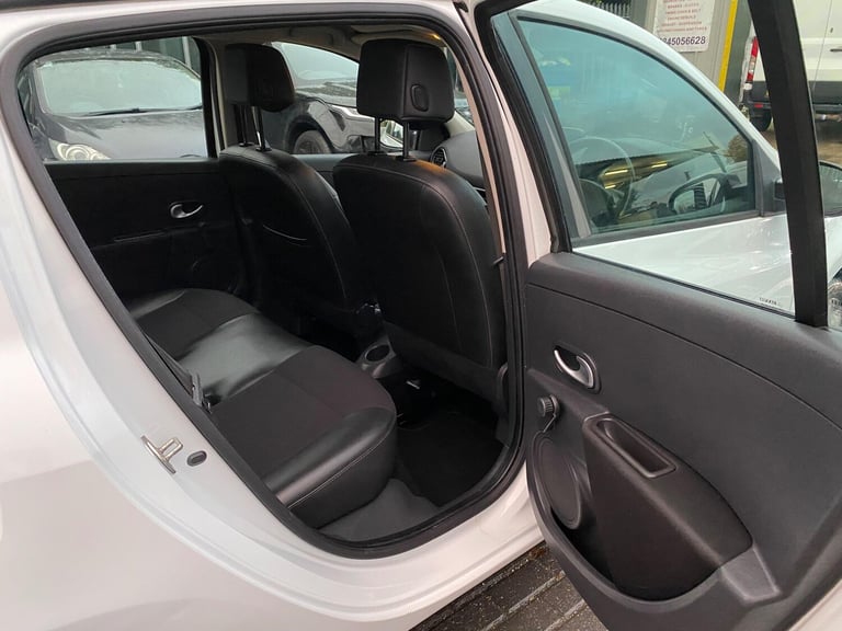 2012 Renault Clio 1.2 Dynamique TomTom Euro 5 5dr HATCHBACK Petrol Manual