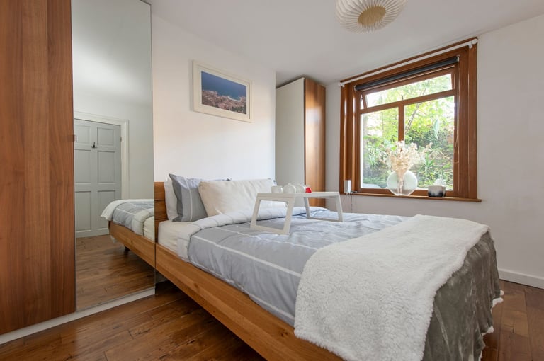 Beautful One Bedroom Garden Flat for Sale