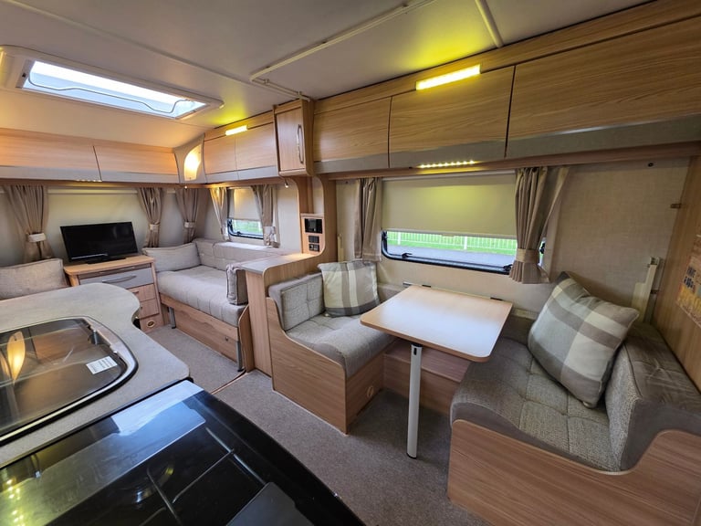2013 coachman amara 520/4 motor mover extras