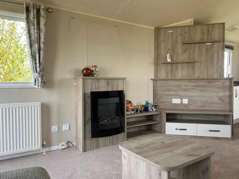Mobile home for sale - 11.5 month season - Burgh Castle, Great Yarmouth