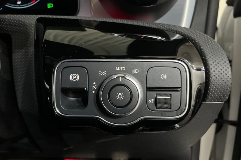 2022 72 MERCEDES-BENZ CLA 1.3 CLA180 AMG LINE (PREMIUM) COUPE 4DR PETROL 7G-DCT 