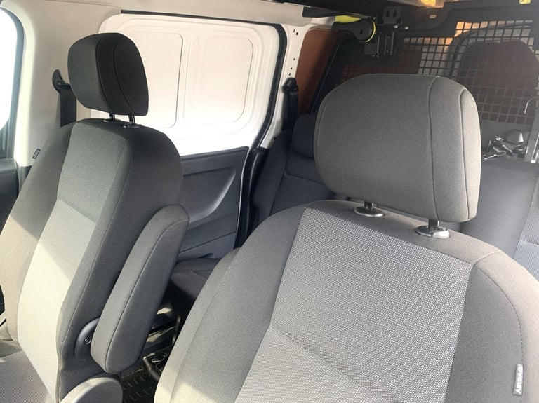 2022 Peugeot Partner 1.5 BlueHDi 850 Professional Premium Long Crew Van LWB Euro 6 6dr PANEL VAN ...