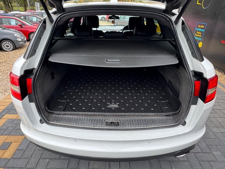 2015 Jaguar XF 2.2d [163] R-Sport 5dr Auto ESTATE DIESEL Automatic