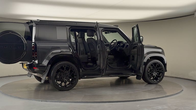 2024 Land Rover Defender 3.0 D250 X-Dynamic HSE 110 5dr Auto ESTATE DIESEL Automatic