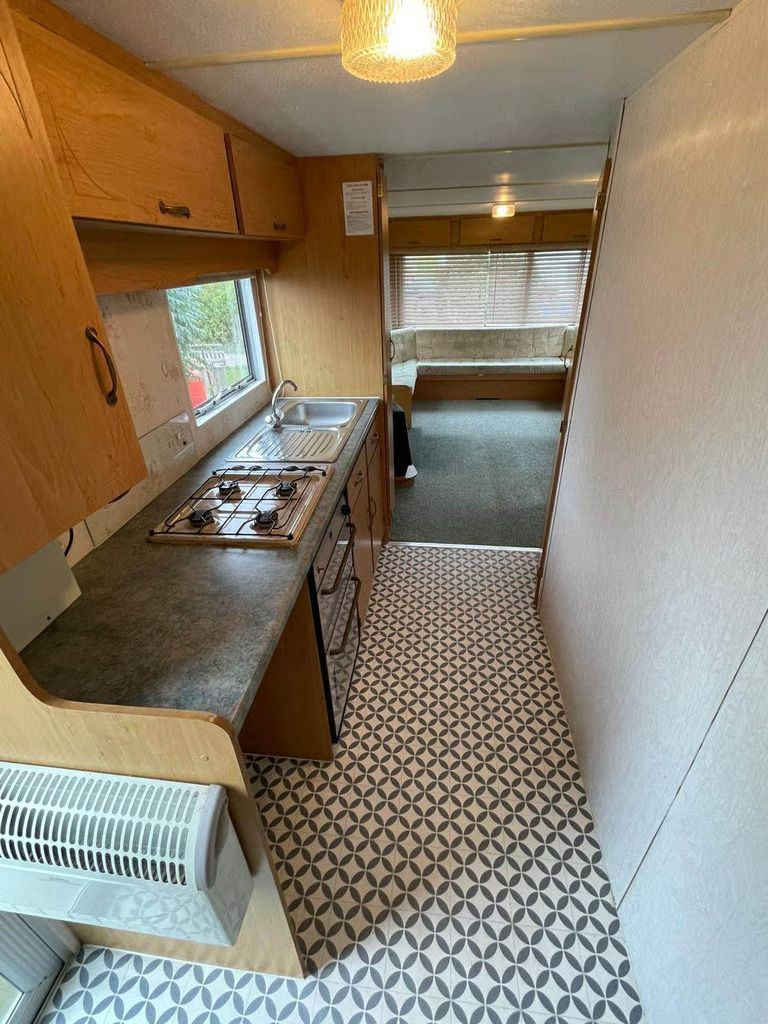 1, 2 & 3 bedroom Mobile Homes to Rent near Salisbury. (Inc. Garden, Car Park) 