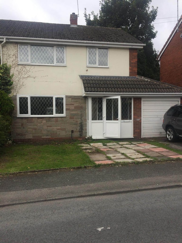 image for 3 bedroom property located in Dudley