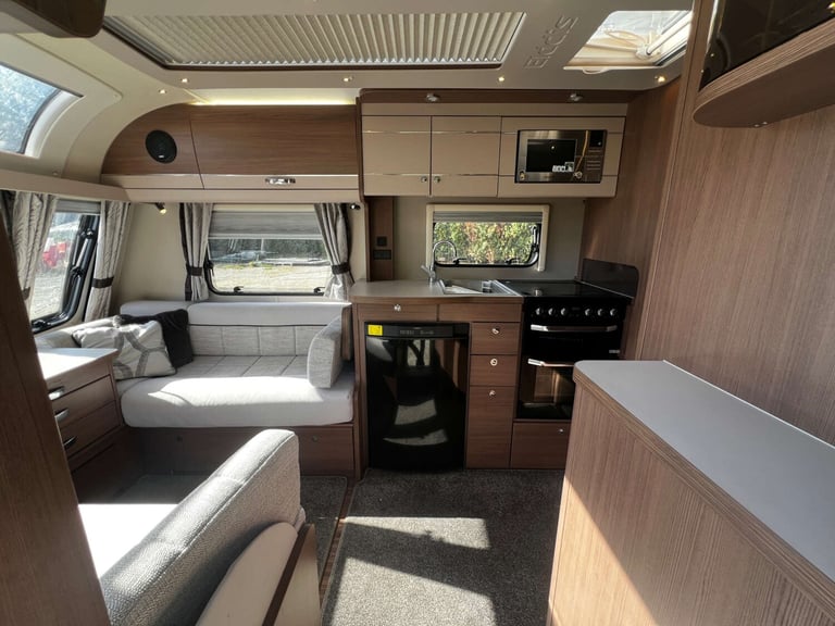 2017 Elddis Affinity 550 Elddis Affinity 550 Caravan with Kampa Awning Unlisted Petrol Automatic