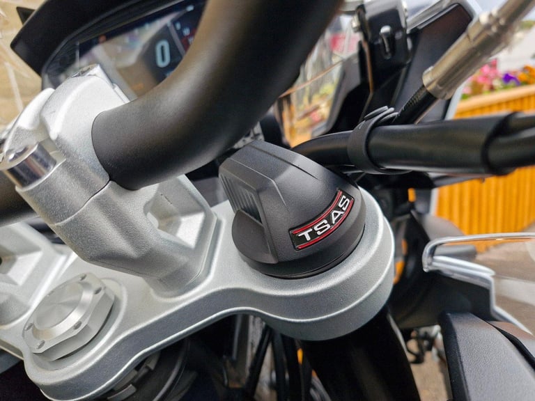 2020 Triumph Tiger 1200 SE Alpine Edition Full Expedition luggage Engine bars