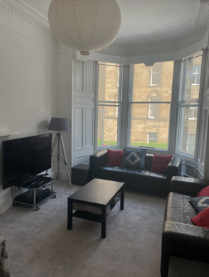 DOUBLE BEDROOM for flat share in very spacious, 3 bed HMO flat in Bruntsfield – available NOW