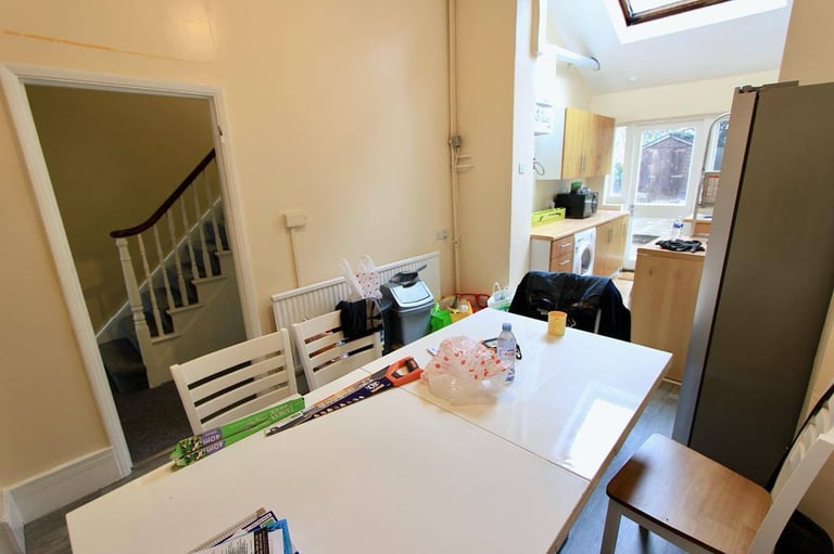 image for N4 4 Double Bedrooms. Close to Tube,Train,shops,park,buses,ameniites and more 