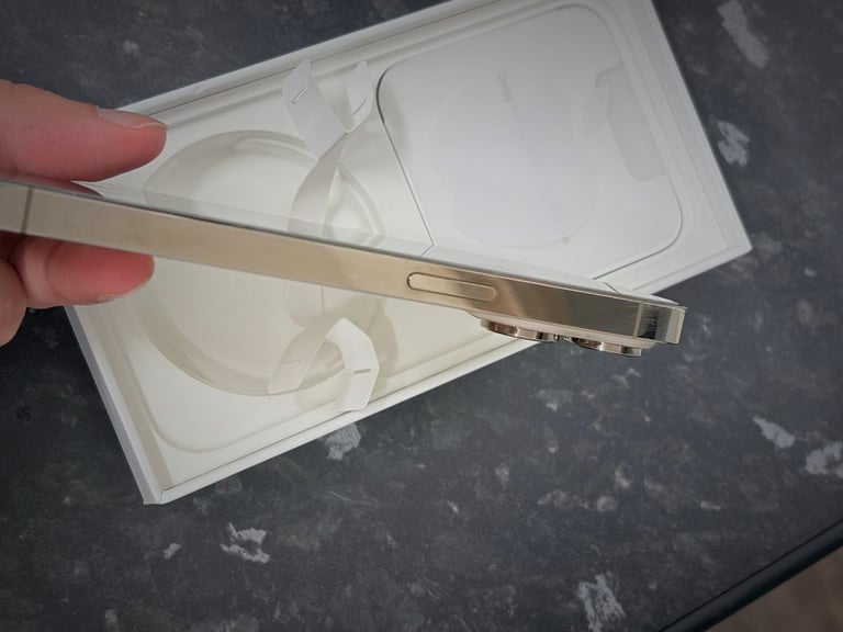 Beautiful iphone 14 pro gold 128gb 