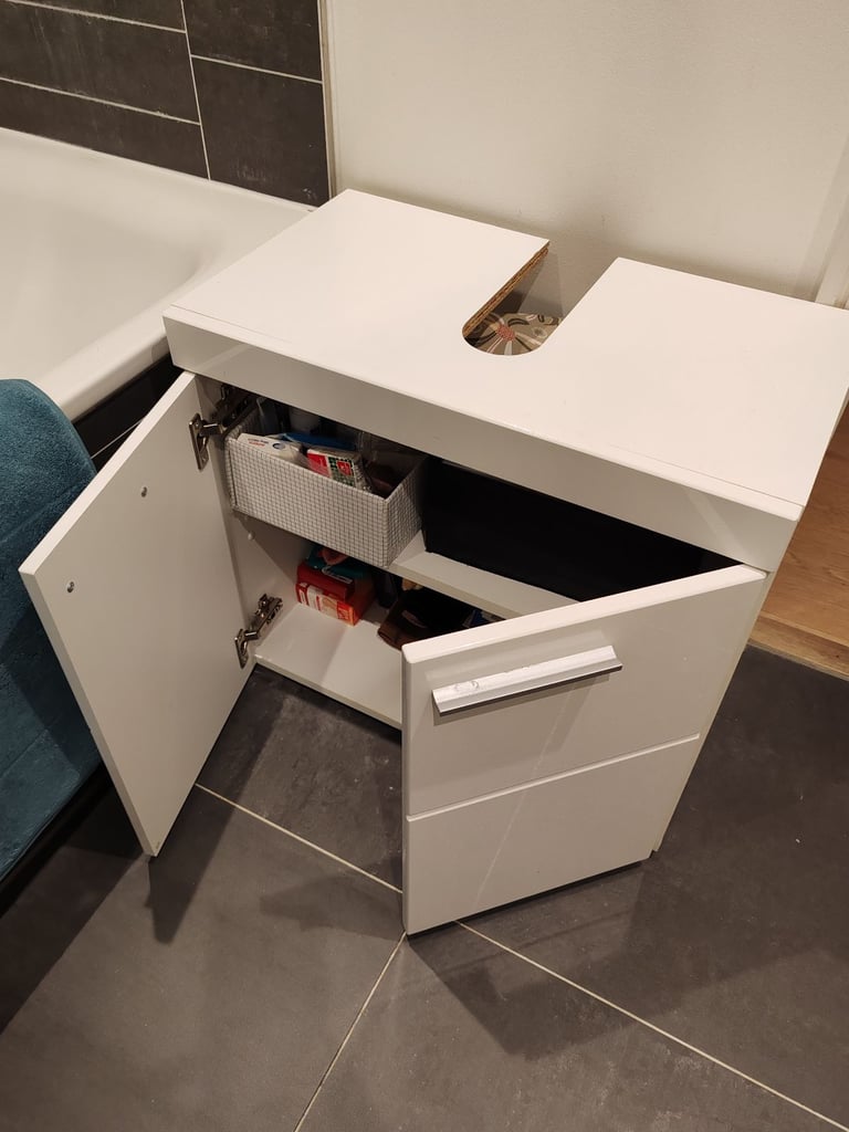 Bathroom under sink cabinet 