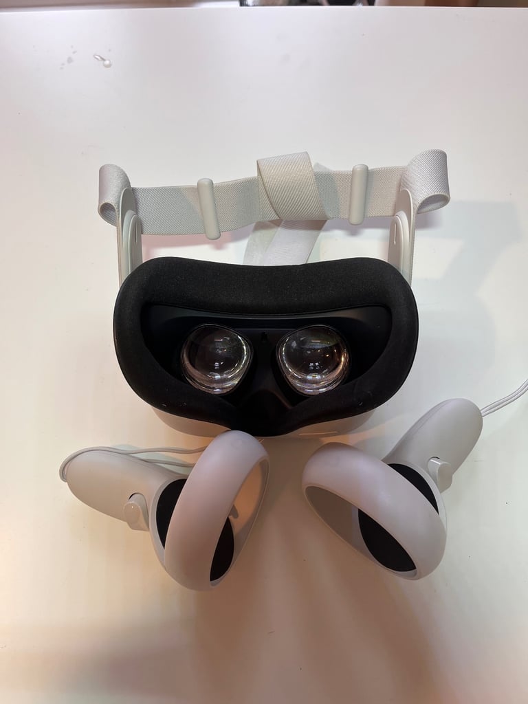 image for Quest 2 - VR headset
