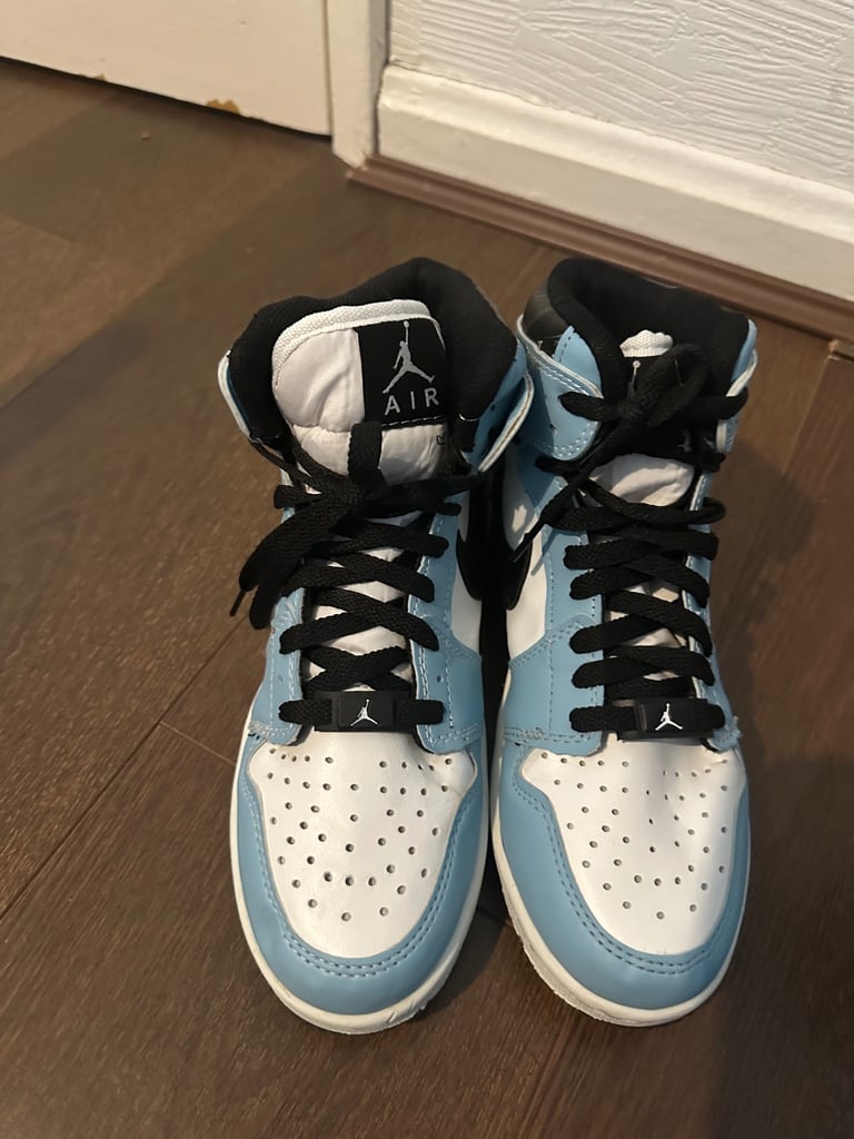 image for Nike Air Jordan 1 High OG, US