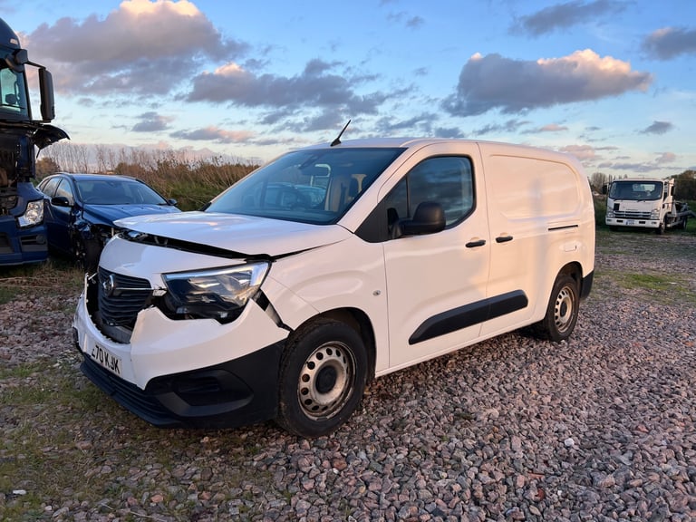 2020 VAUXHALL COMBO LWB CREW CAB WHITE 5 SEATS EURO 6 SALVAGE DAMAGED REPAIR VAN