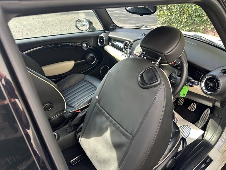 2011 MINI Hatch John Cooper Works Hatchback Petrol Manual