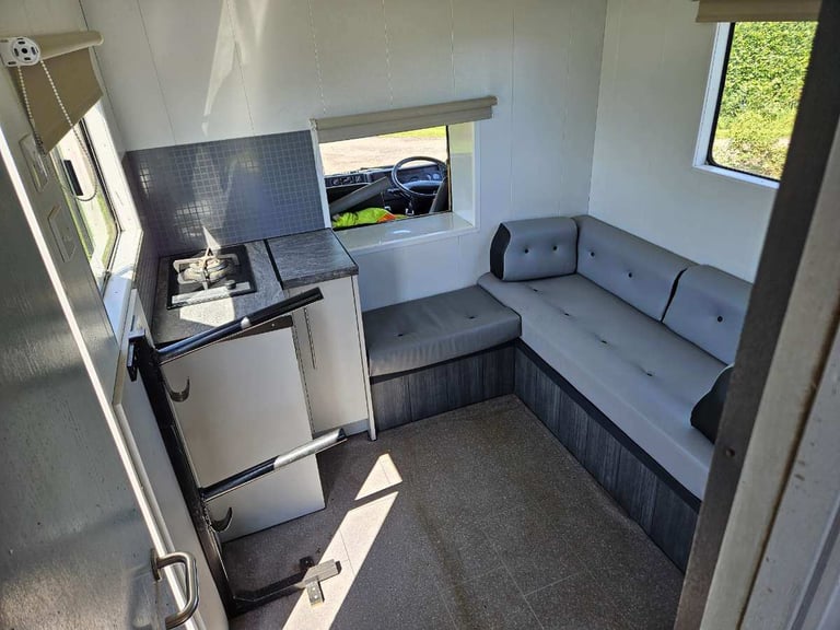 Ford Iveco horse box 7.5t