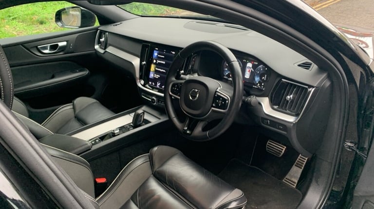 2021 Volvo S60 R-Design, B5 mild hybrid Saloon Petrol Automatic
