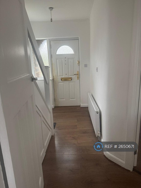 3 bedroom house in The Fairway, Northolt, UB5 (3 bed) (#2650671)
