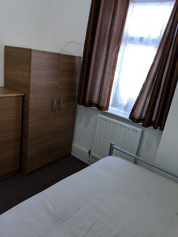 image for Lovely Room with Bills £550