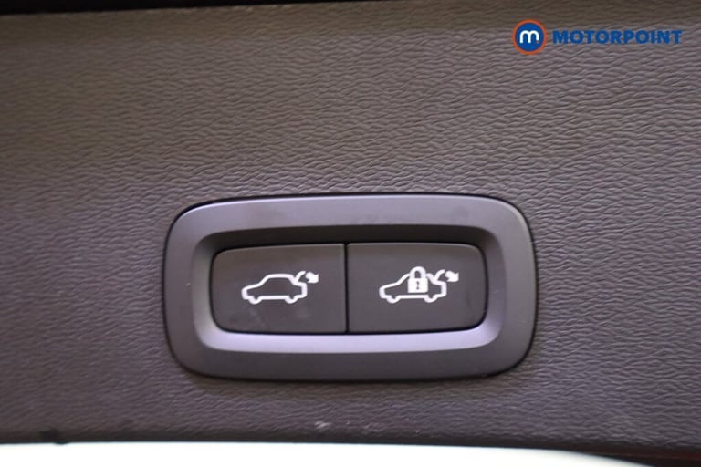 2022 Volvo XC40 1.5 T4 Recharge PHEV Plus Dark 5dr Auto ESTATE PETROL/ELECTRIC Automatic