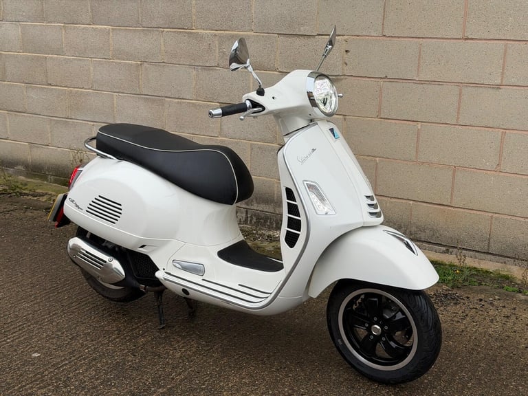 2022 Piaggio VESPA Vespa GTS 125 Super E5 (21MY) PETROL Automatic