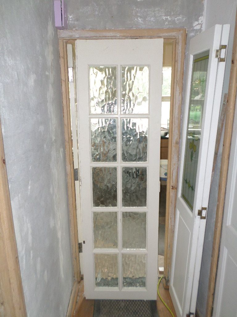 image for USED WHITE OBSCURED GLASS WOODEN DOOR