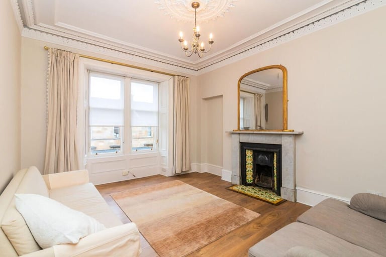 Room Available in Bright West End Flat