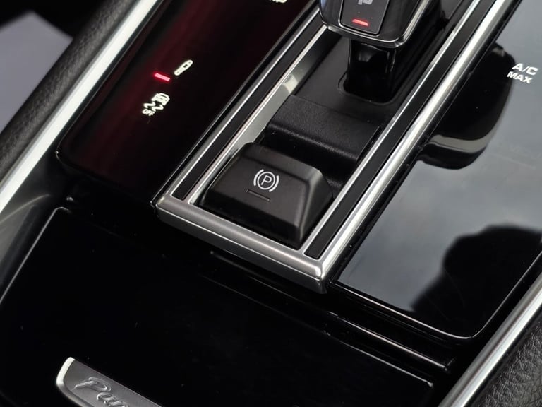 2018 Porsche Panamera 3.0 V6 4 5dr PDK HATCHBACK PETROL Automatic