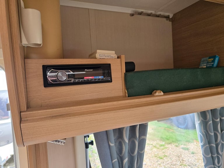 2014 Compass Corona 574 4 Berth Fixed Single Beds Caravan, Motor Mover
