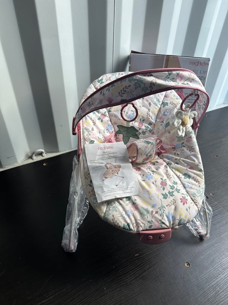 Red Kite Cozy Bounce Musical Baby Bouncer Rose and Ivy 0+ Months