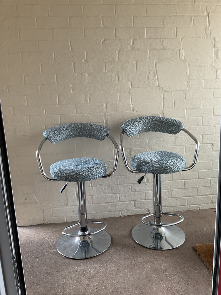 Kitchen bar stools 