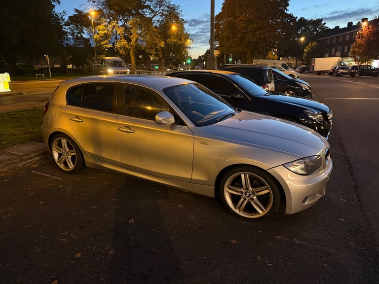 BMW, 1 SERIES, Hatchback, 2011, Manual, 1995 (cc), 5 doors