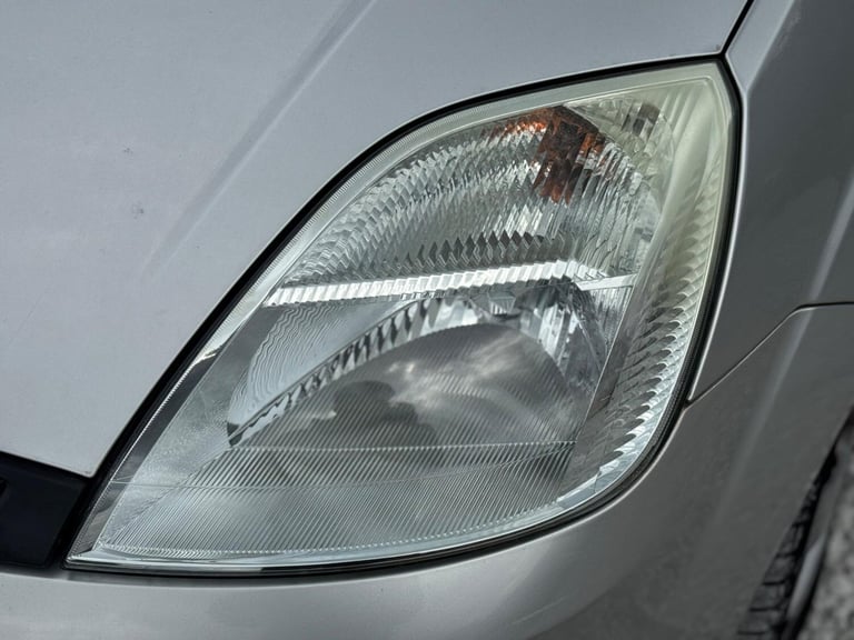 2005 Ford Fiesta 1.25 Style 3dr HATCHBACK PETROL Manual - Image 32