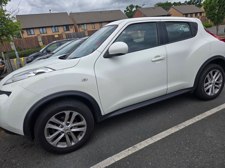 image for Nissan, JUKE, Hatchback, 2013, Manual, 1598 (cc), 5 doors