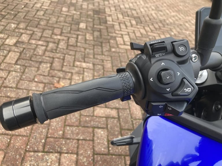YAMAHA MT-09 Y-AMT - ICON BLUE - BRAND NEW - SAVE 500 AT CRESCENT YAMAHA!