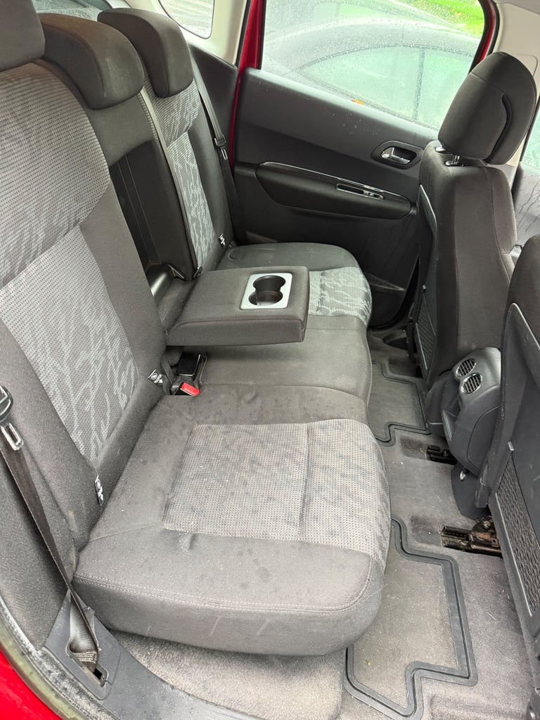 Peugeot, 3008, Hatchback, 2012, Manual, 1598 (cc), 5 doors